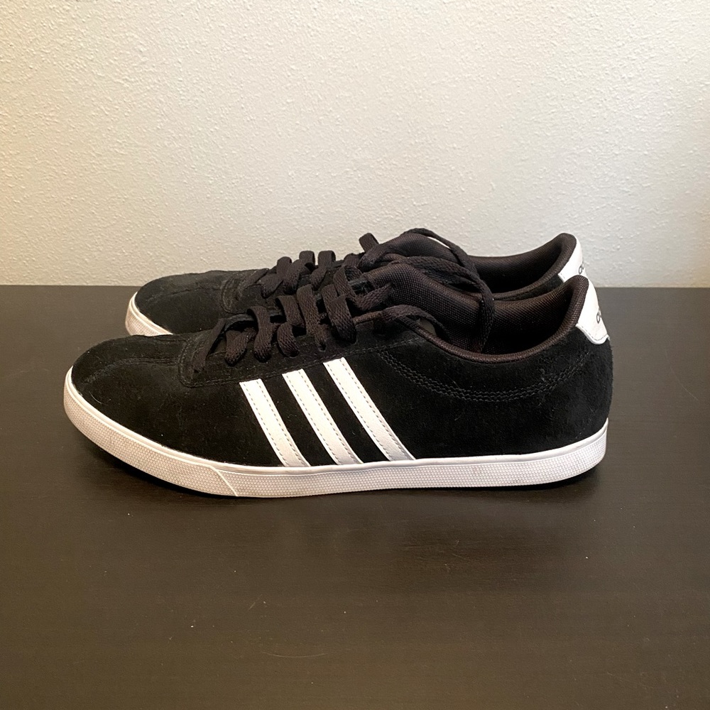 Women’s Adidas sneakers size 11